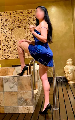 Salma, Masajes eroticos en Madrid. Escort para masaje erotico hotel y domicilio